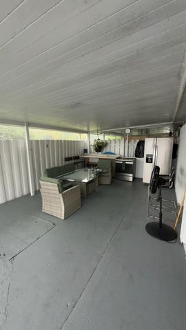 1570 Royal Forest Court, West Palm Beach, FL 33406