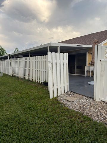 1570 Royal Forest Court, West Palm Beach, FL 33406