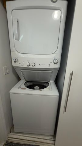 1570 Royal Forest Court, West Palm Beach, FL 33406