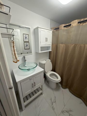 1570 Royal Forest Court, West Palm Beach, FL 33406