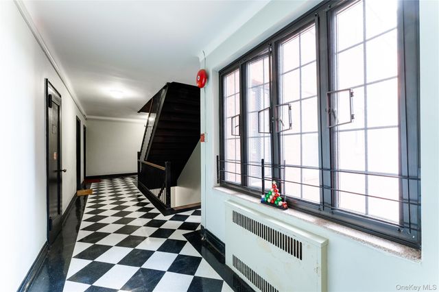 55 Grand Avenue 5A, Rockville Centre, NY 11570