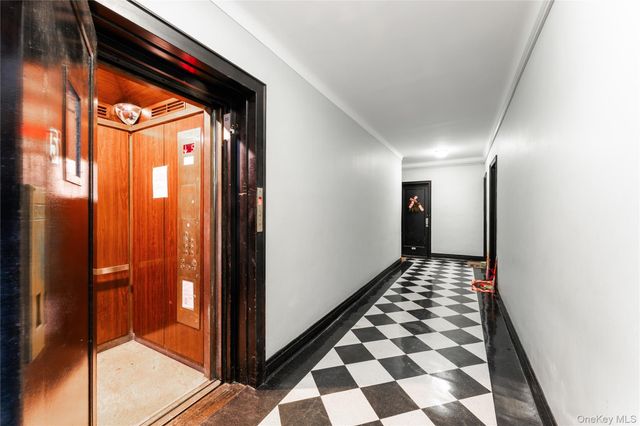 55 Grand Avenue 5A, Rockville Centre, NY 11570