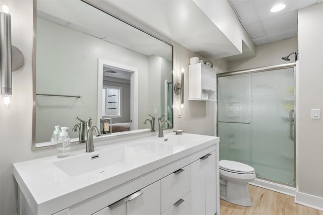 2872 Buena Vista Drive, Clive, IA 50325