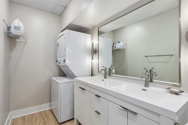 2872 Buena Vista Drive, Clive, IA 50325