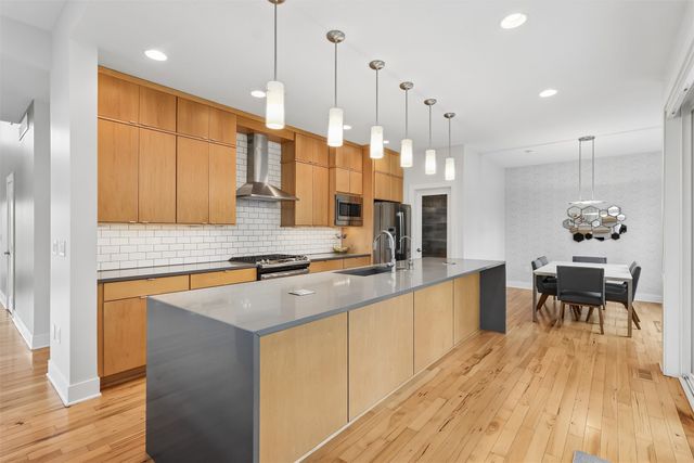 2872 Buena Vista Drive, Clive, IA 50325