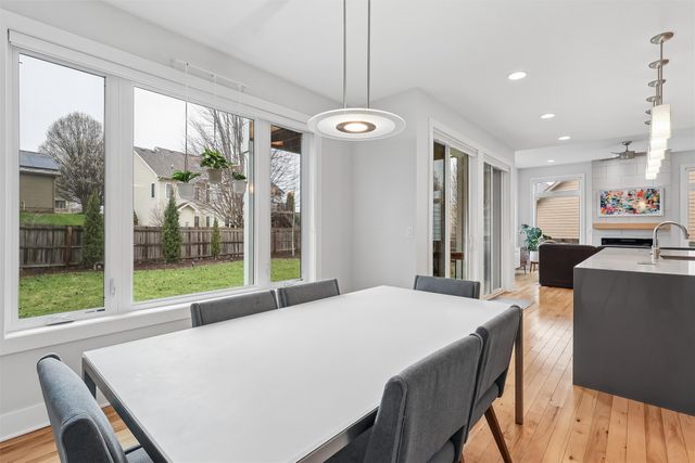 2872 Buena Vista Drive, Clive, IA 50325