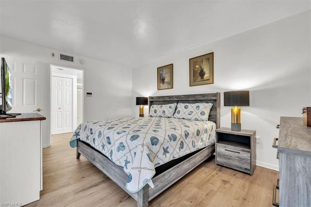 271 Southbay DR 241, Naples, FL 34108