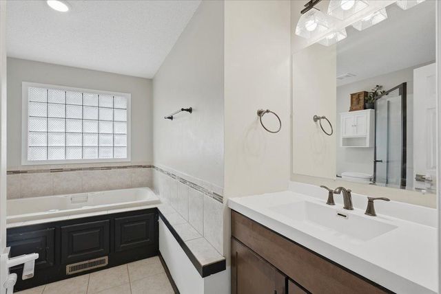 924 Maple Street W, Stillwater, MN 55082