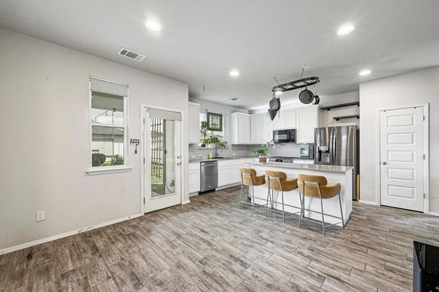 141 Fabion ST, Kyle, TX 78640