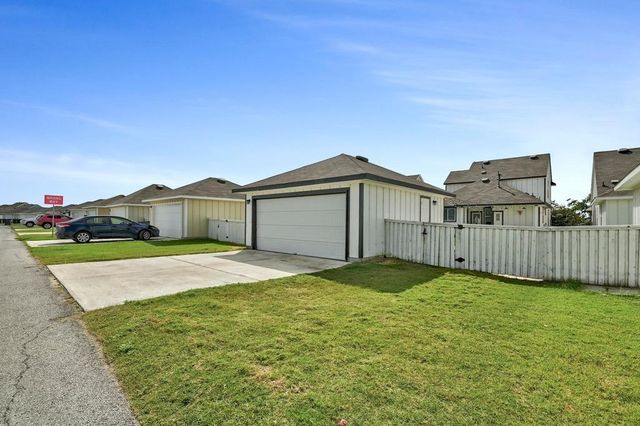 141 Fabion ST, Kyle, TX 78640