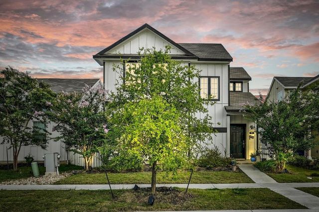 141 Fabion ST, Kyle, TX 78640