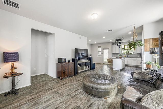 141 Fabion ST, Kyle, TX 78640