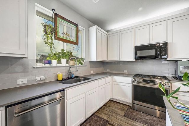 141 Fabion ST, Kyle, TX 78640