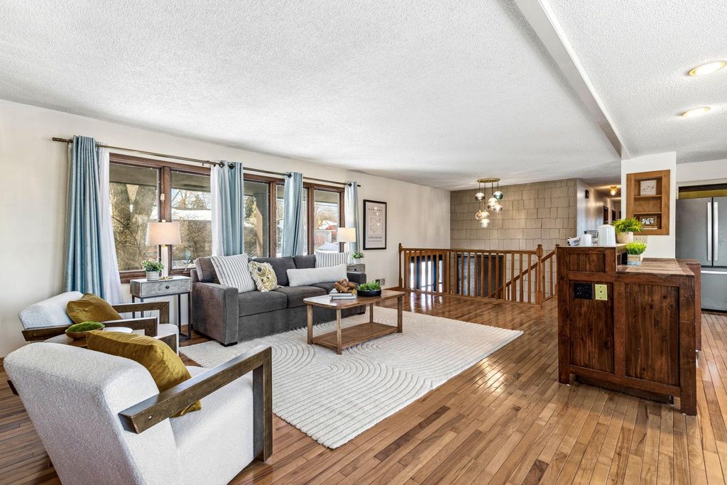 3301 Edgemere Avenue, Saint Anthony, MN 55418