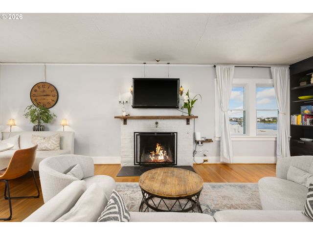 9685 Nw SAINT HELENS Rd, Portland, OR 97231