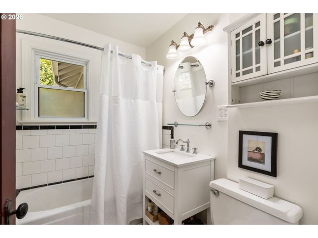 9685 Nw SAINT HELENS Rd, Portland, OR 97231