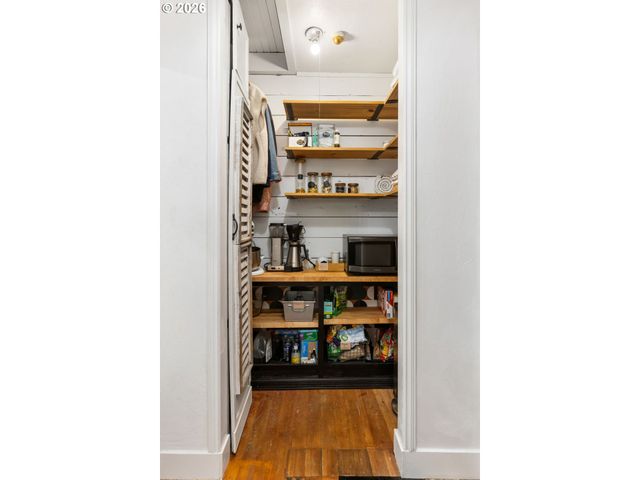9685 Nw SAINT HELENS Rd, Portland, OR 97231