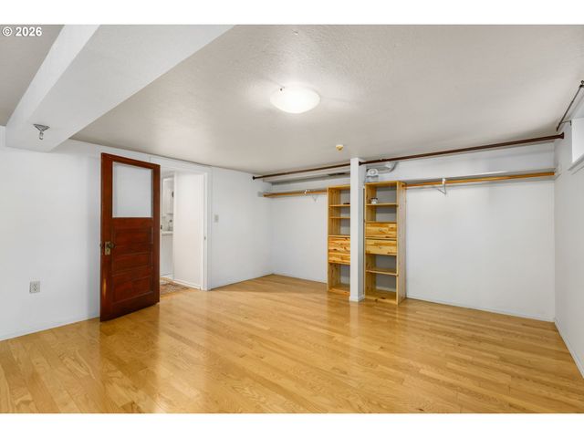 9685 Nw SAINT HELENS Rd, Portland, OR 97231