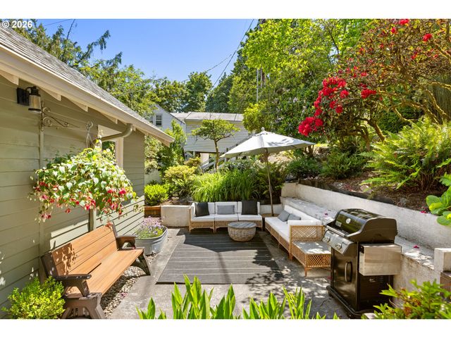 9685 Nw SAINT HELENS Rd, Portland, OR 97231