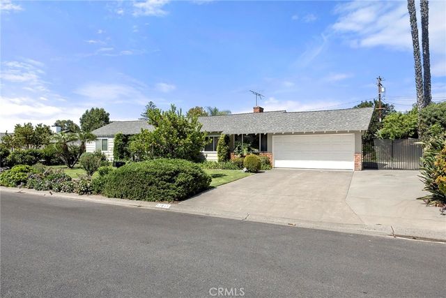 12811 Malena, Santa Ana, CA 92705