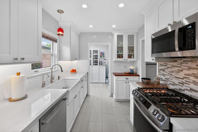 4505 Van Dyke Avenue, San Diego, CA 92116