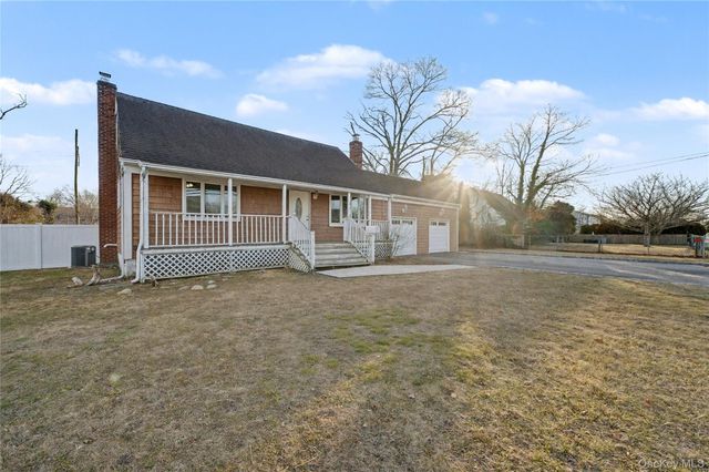 158 Moffitt Boulevard, Islip, NY 11751