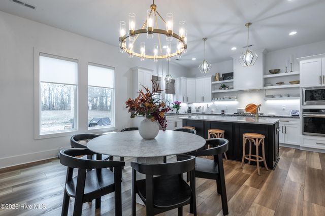 2221 Brook Fields Drive, Winterville, NC 28590