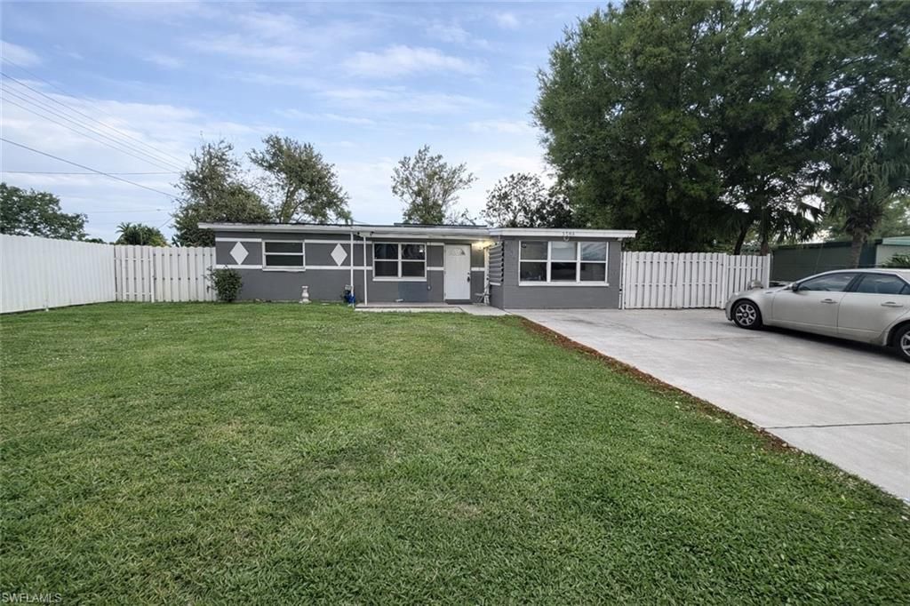 3504 Lantana ST, Fort Myers, FL 33916
