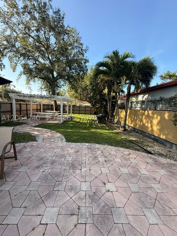 2160 SW 16th Ave 320, Miami, FL 33145