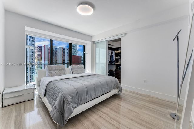 1451 Brickell Ave 1803, Miami, FL 33131