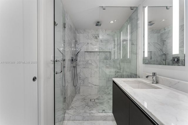 1451 Brickell Ave 1803, Miami, FL 33131