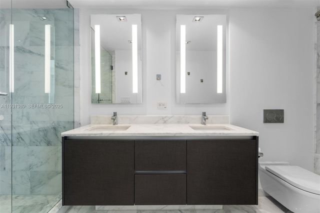 1451 Brickell Ave 1803, Miami, FL 33131