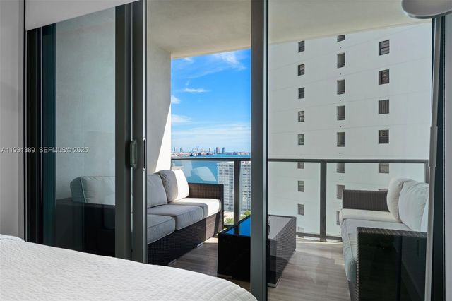 1451 Brickell Ave 1803, Miami, FL 33131