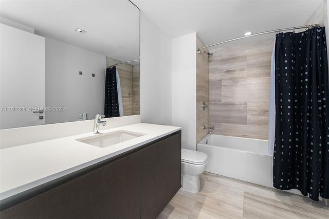 1451 Brickell Ave 1803, Miami, FL 33131