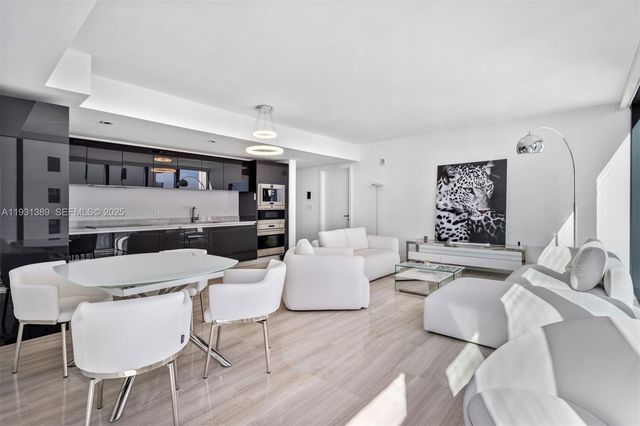 1451 Brickell Ave 1803, Miami, FL 33131