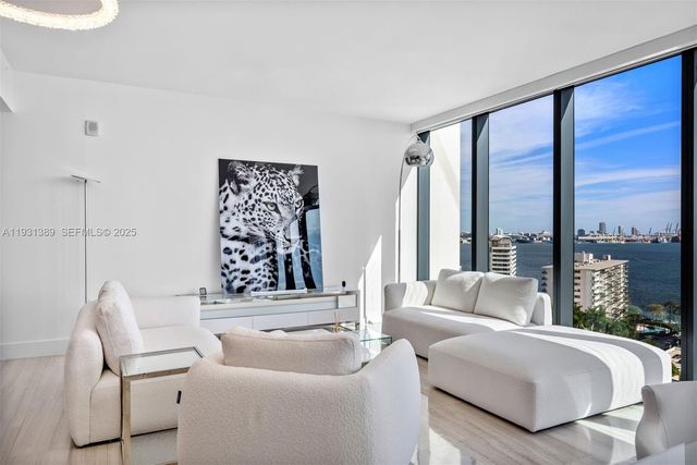 1451 Brickell Ave 1803, Miami, FL 33131