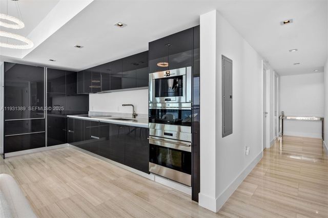 1451 Brickell Ave 1803, Miami, FL 33131