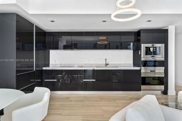 1451 Brickell Ave 1803, Miami, FL 33131