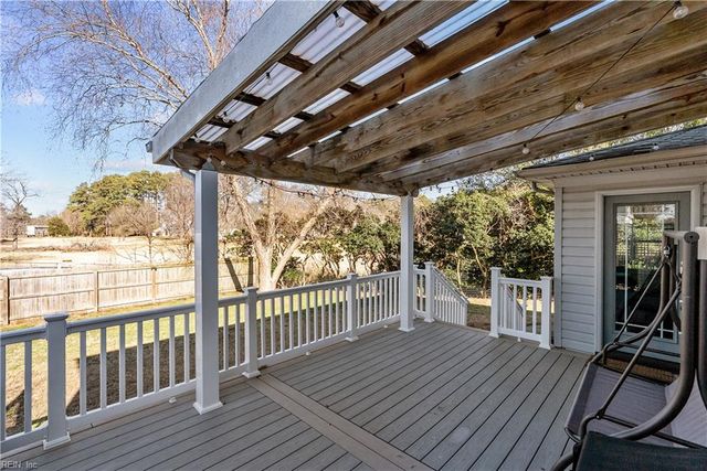 5 Willow RD, Hampton, VA 23664