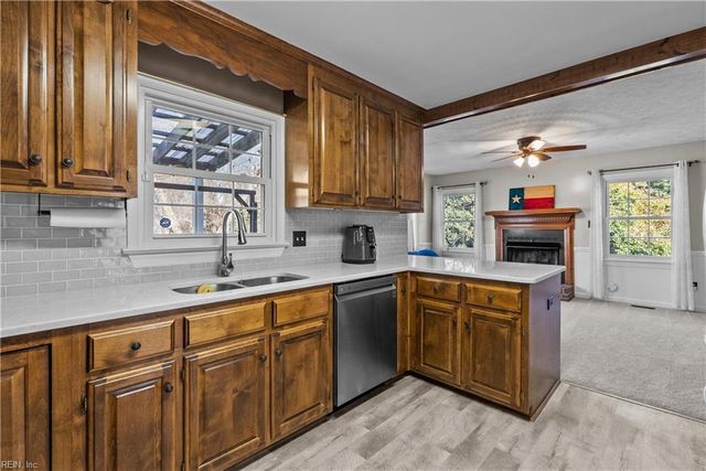 5 Willow RD, Hampton, VA 23664