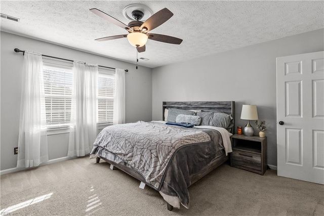 5 Willow RD, Hampton, VA 23664