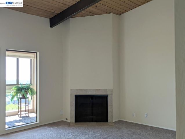 19100 Crest Ave 24, Castro Valley, CA 94546