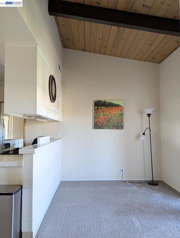 19100 Crest Ave 24, Castro Valley, CA 94546