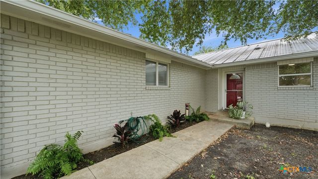 938 Lazy Trail, New Braunfels, TX 78130