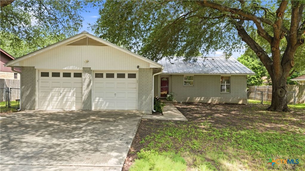 938 Lazy Trail, New Braunfels, TX 78130