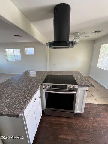 1941 W WHITTON Avenue, Phoenix, AZ 85015