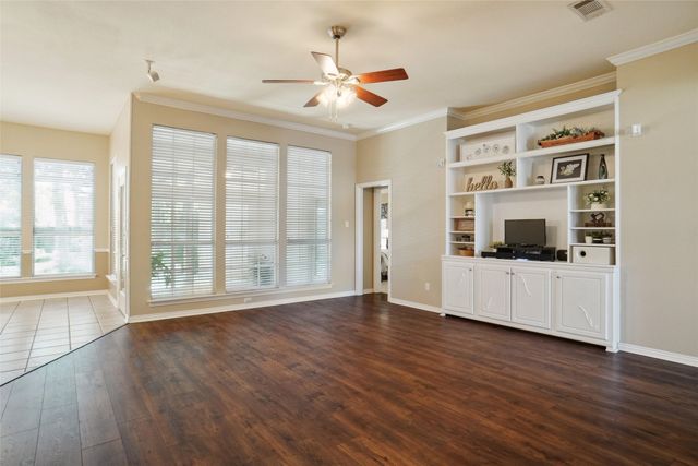 1660 Spinnaker Lane, Azle, TX 76020