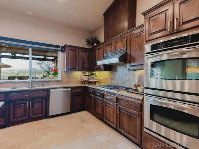15256 Molly Anne Court, Valley Center, CA 92082