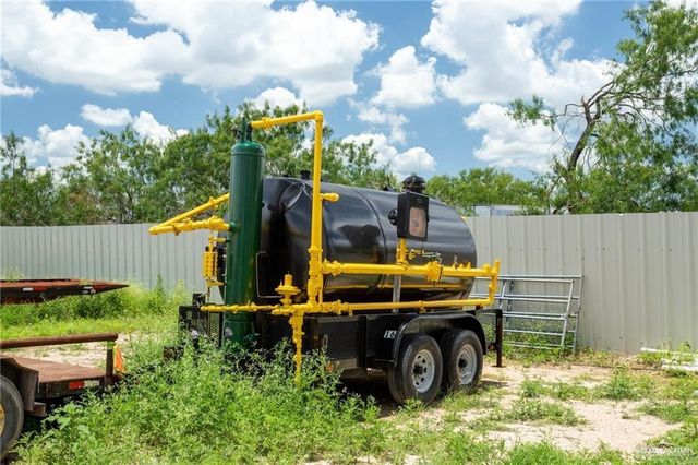 6470 N Moorefield Road, Mission, TX 78574