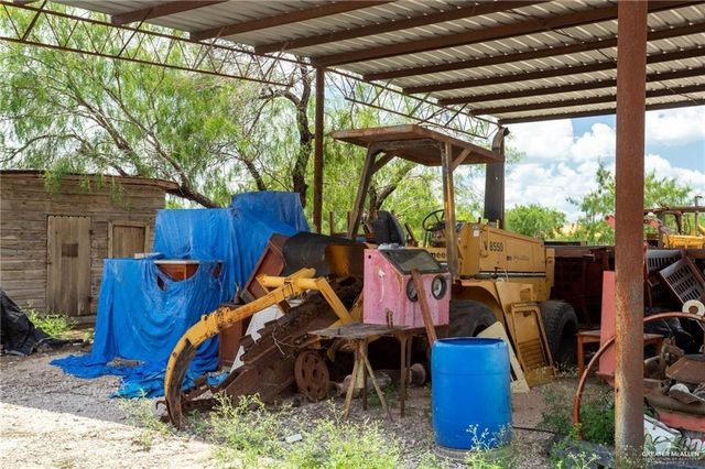 6470 N Moorefield Road, Mission, TX 78574